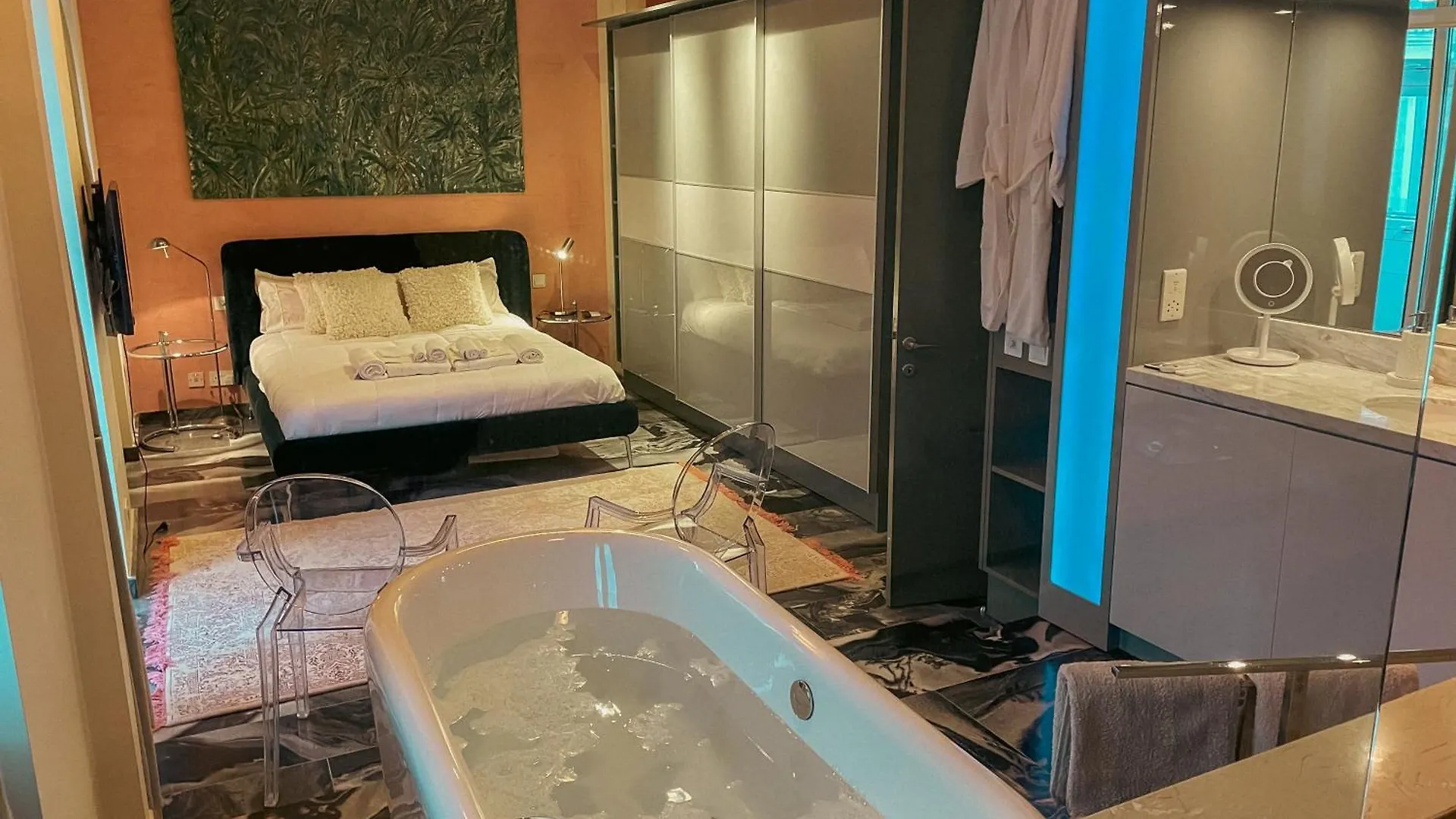 Penthouse With Jacuzzi & Panoramic Views - Heart Of Valletta Apartment