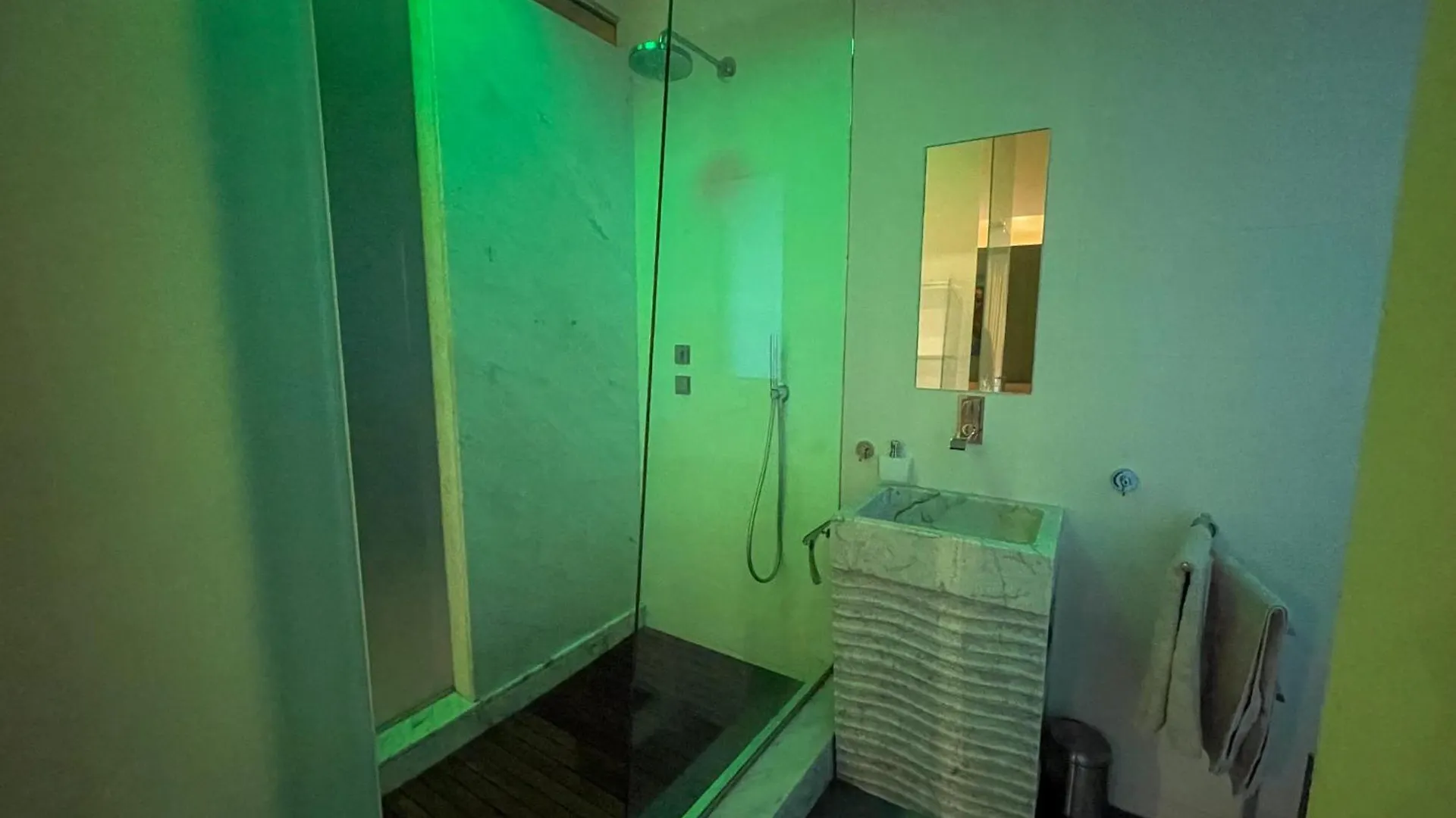 Penthouse With Jacuzzi & Panoramic Views - Heart Of Valletta