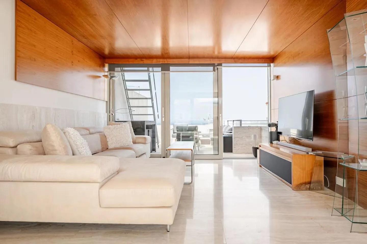 Penthouse With Jacuzzi & Panoramic Views - Heart Of Valletta Malta