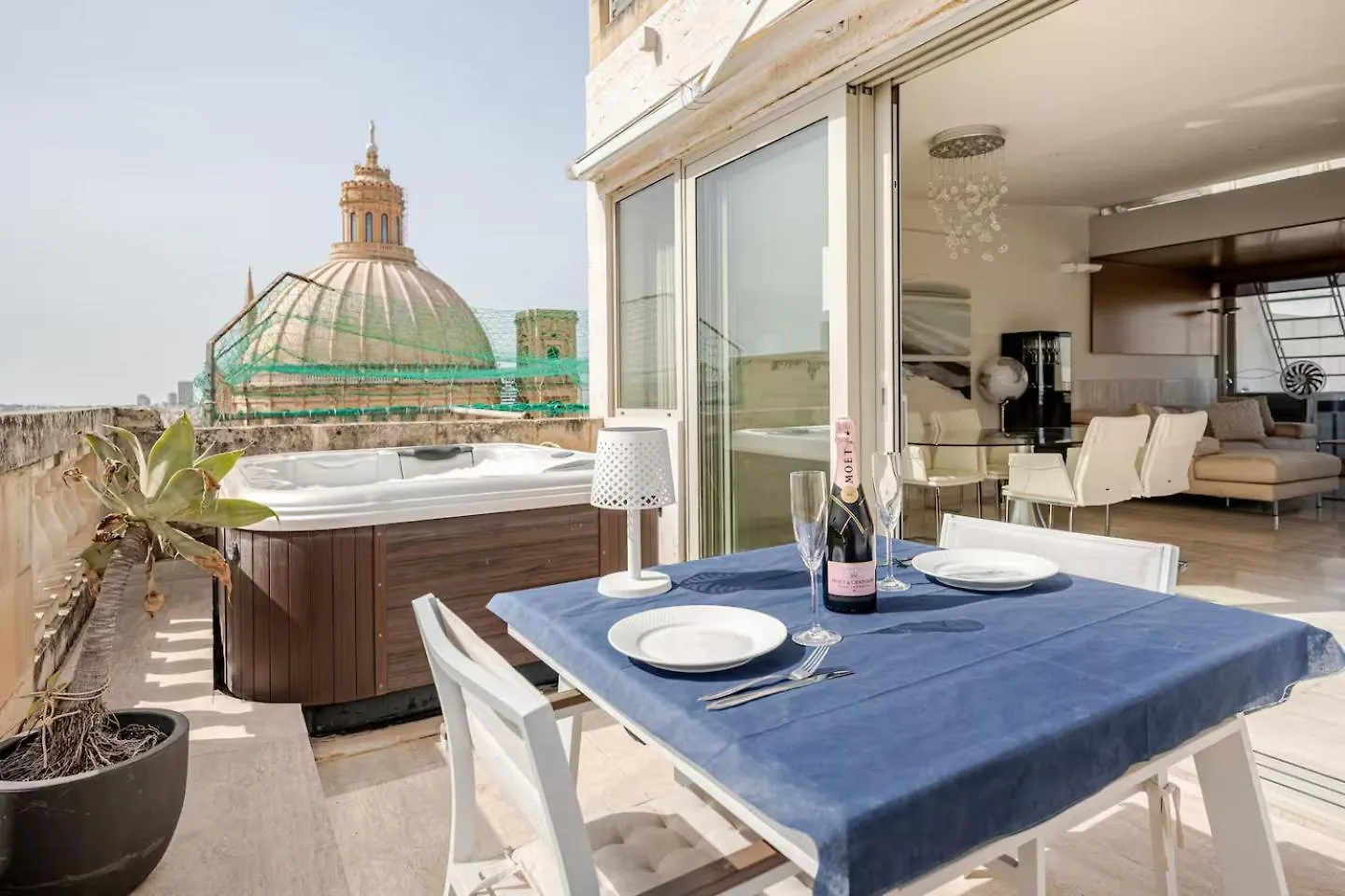 Penthouse With Jacuzzi & Panoramic Views - Heart Of Valletta 0*,  Malta