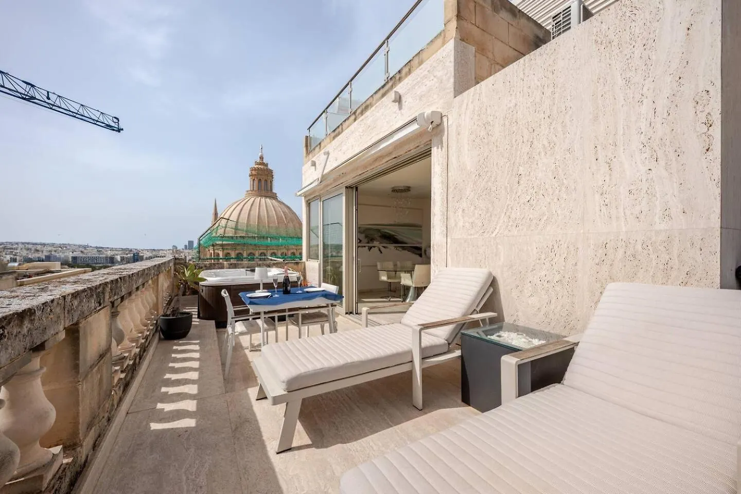 Apartment Penthouse With Jacuzzi & Panoramic Views - Heart Of Valletta